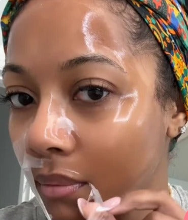 Masque de Visage en collagène. Lisse, hydrate et raffermit le visage.